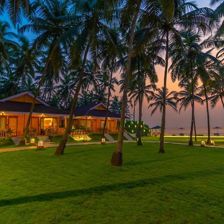 La Cabana Beach & Spa, By Ashvem Beach Mandrem Luaran gambar